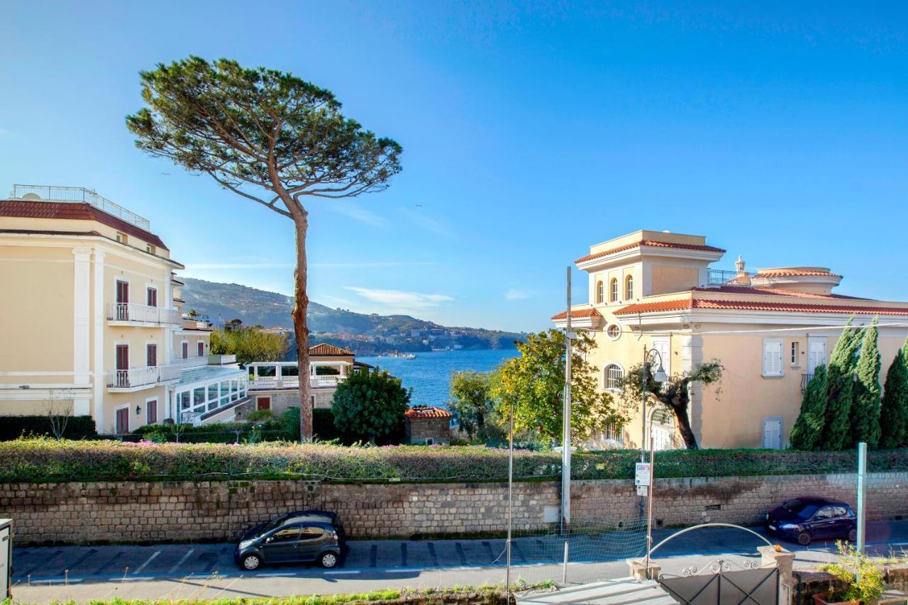 ホテル Porto Salvo サンタニェッロ エクステリア 写真