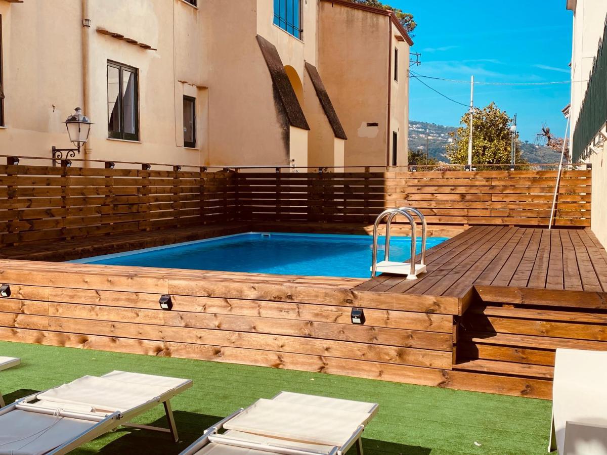 ホテル Porto Salvo サンタニェッロ エクステリア 写真